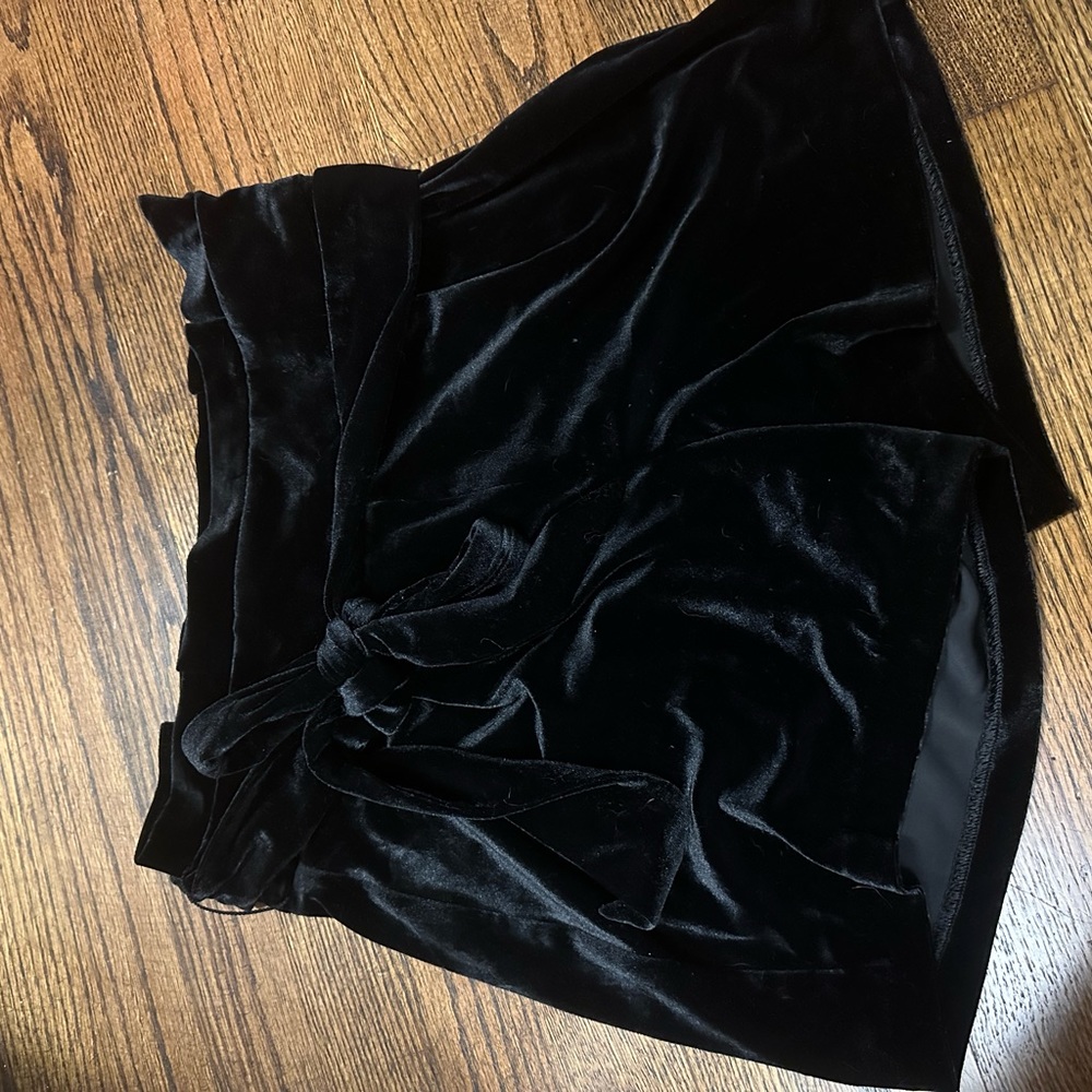 Velvet high rise midi shorts -new with tags